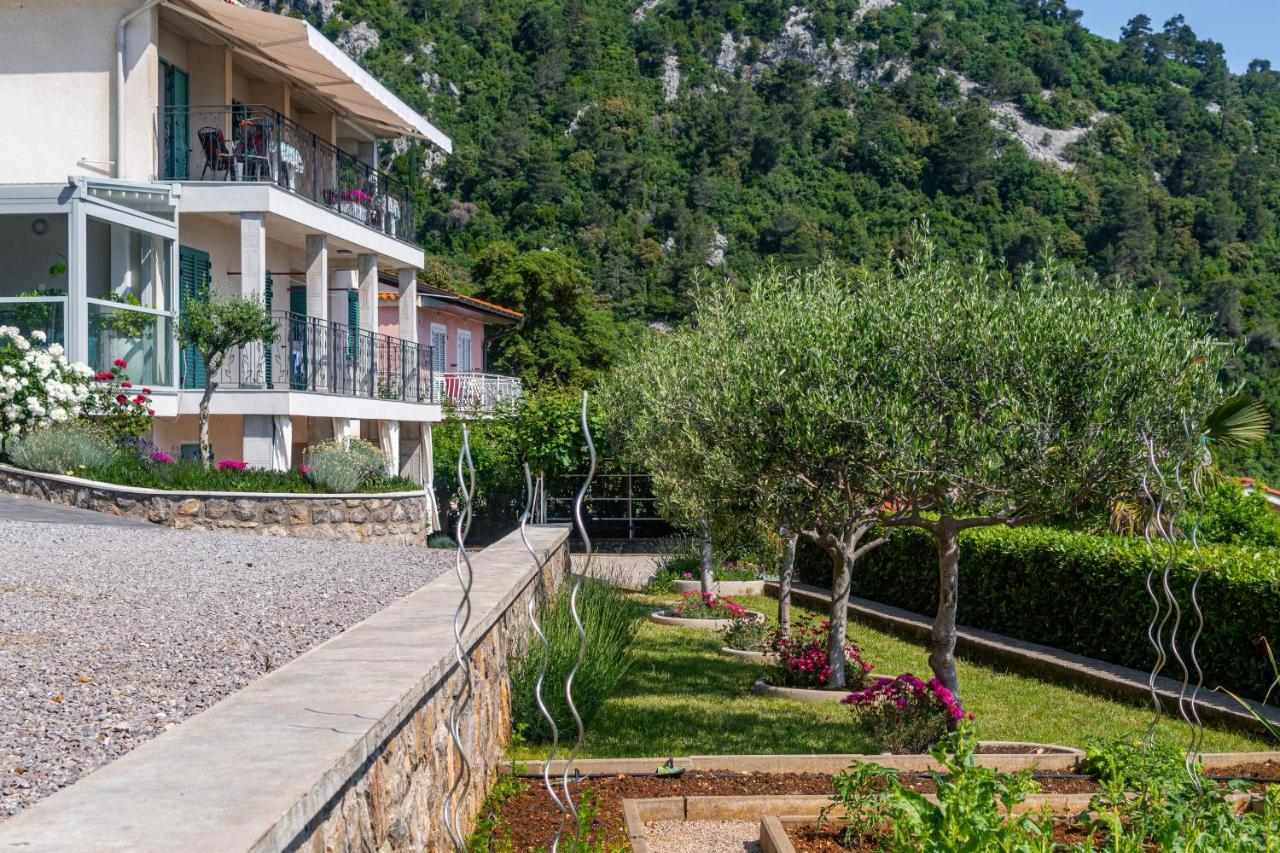 Apartments By The Sea Medveja, Opatija - 7720 Lovran Ngoại thất bức ảnh