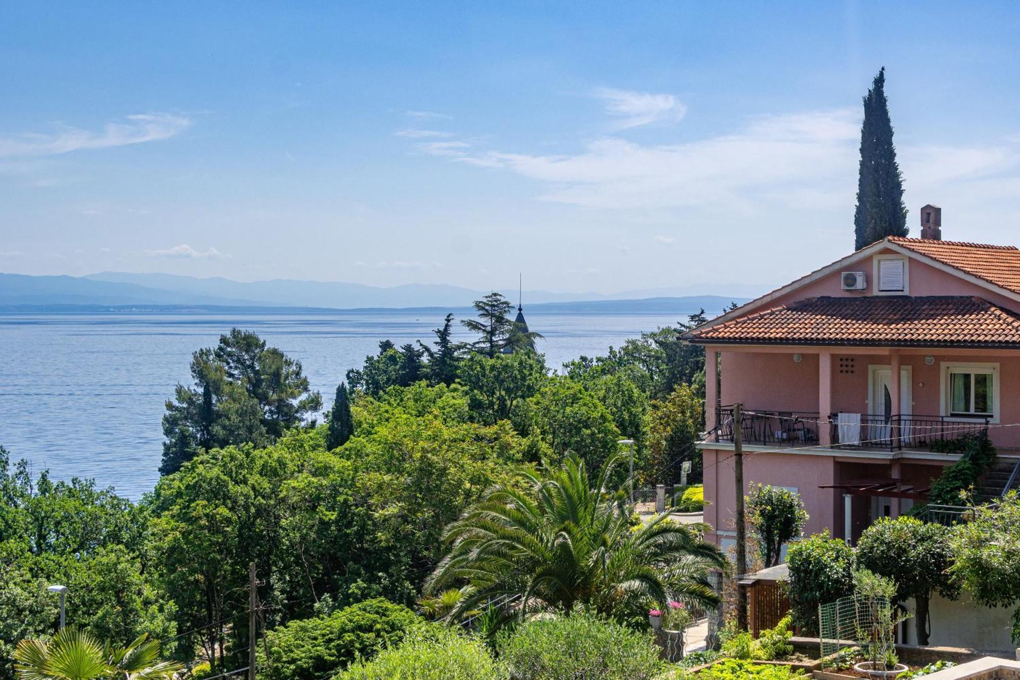 Apartments By The Sea Medveja, Opatija - 7720 Lovran Ngoại thất bức ảnh