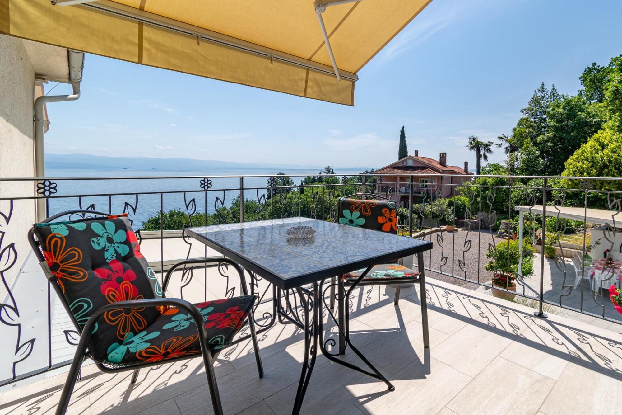 Apartments By The Sea Medveja, Opatija - 7720 Lovran Ngoại thất bức ảnh