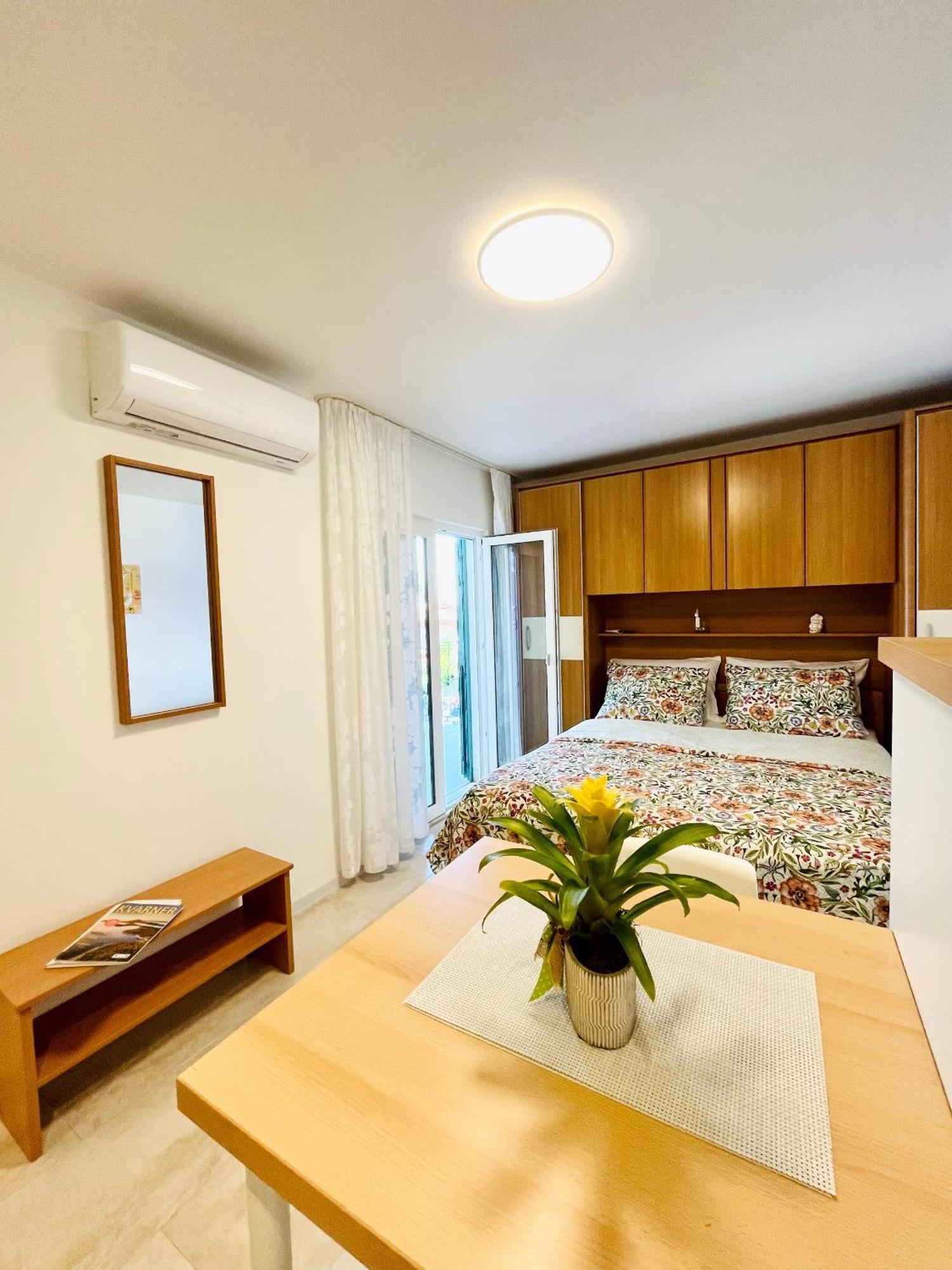 Apartments By The Sea Medveja, Opatija - 7720 Lovran Phòng bức ảnh